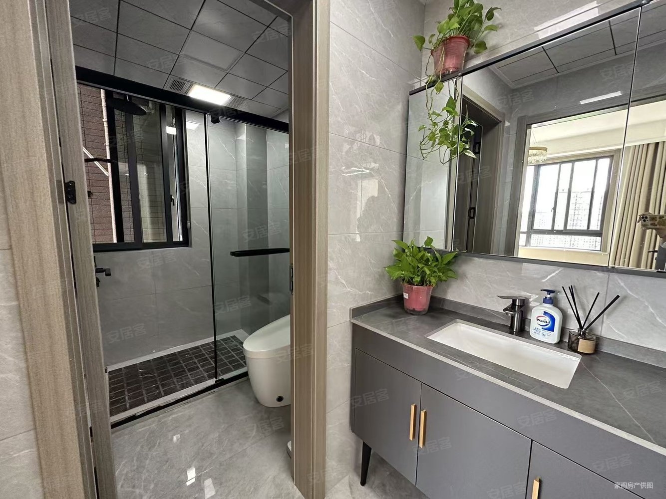 冠城华府3室2厅1卫108㎡南北79.8万