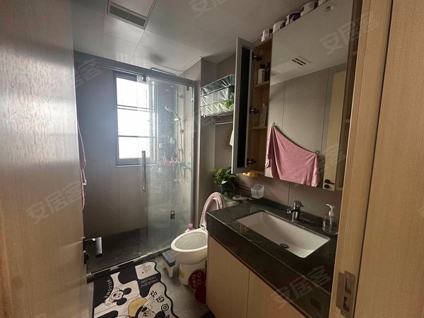 海宁长安镇农发区蓝城春风里下沙奥特莱斯对面蓝城春风里精装出租三室两卫全屋定制出租房源真实图片