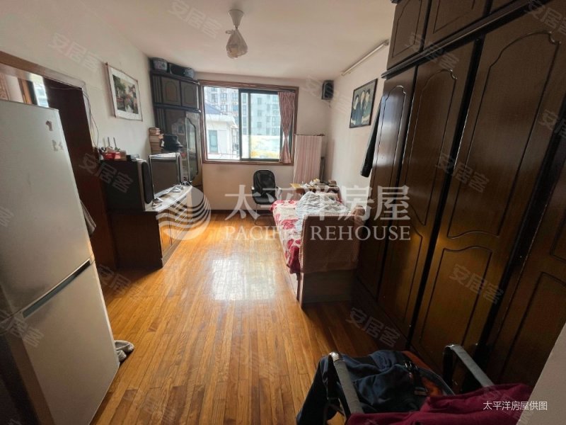 控江二村近地铁医疗配套成熟正南朝向高楼层采光充足