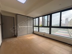 温岭温岭市区锦江中心奶油风银泰旁 下楼就是九龙湖 1室1厅 家具马上到 大窗出租房源真实图片