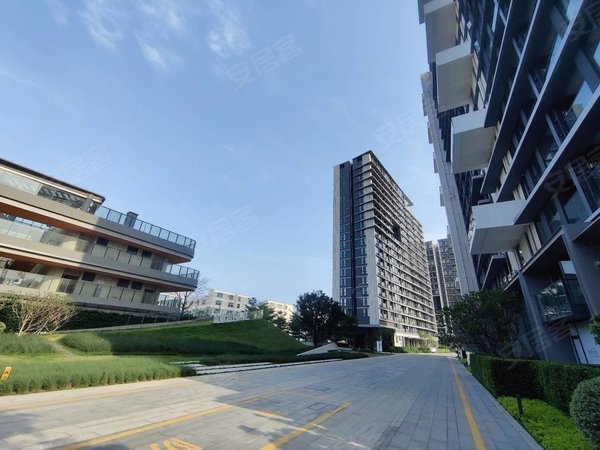 深圳宝安固戍下围园新村一巷22号小区1号线固戍地铁口旁大套房,豪华