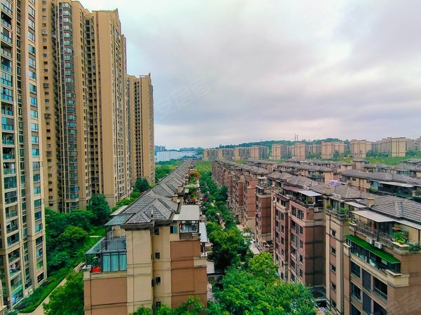 重庆渝北照母山北大资源博雅(4期)渝北区 博雅四期3房 一线视野无遮挡