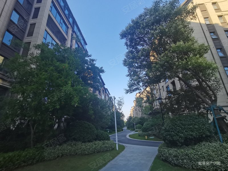 洛阳房产网>洛阳二手房>老城二手房>老城周边二手房>保利林语溪>800