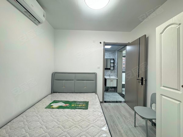 【多图】新凯城钟秀苑,泗泾租房,房东降价急租 佘山地铁站 精装两室一