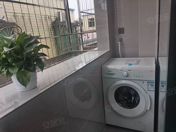 【多图】雪象花园新村,坂田租房,雪象花园通燃气独栋公寓落地窗采光无