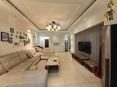 广元利州万达广场万源万达附近精装电梯三室，家具家电齐全，拎包入住，停车方便。出租房源真实图片