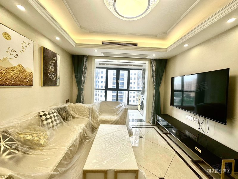 婚装  次新房 全南户型 采光充足 中间楼层 随时看房