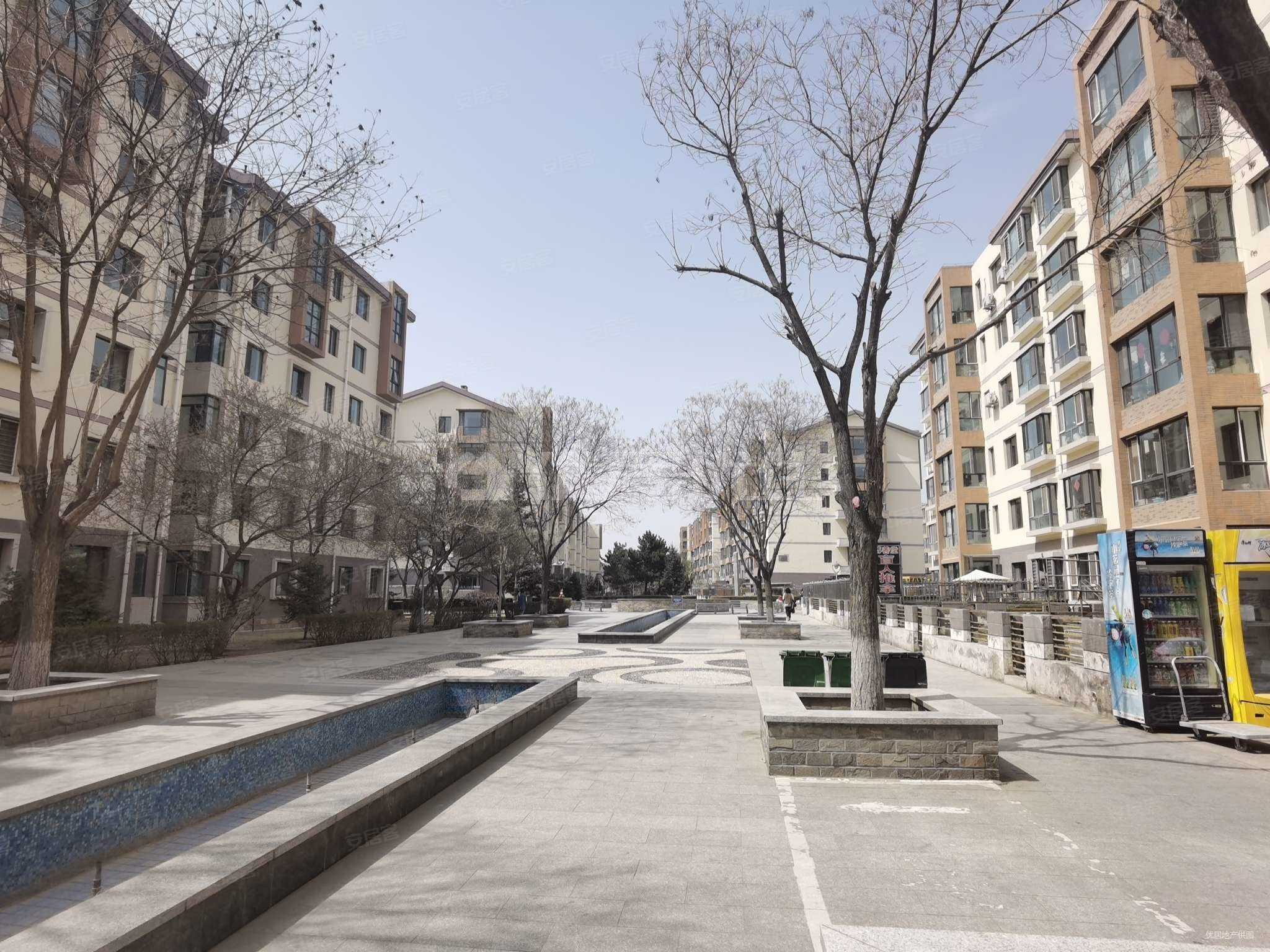 满两年巨海城三区满二普装朝向南北128万元2室98