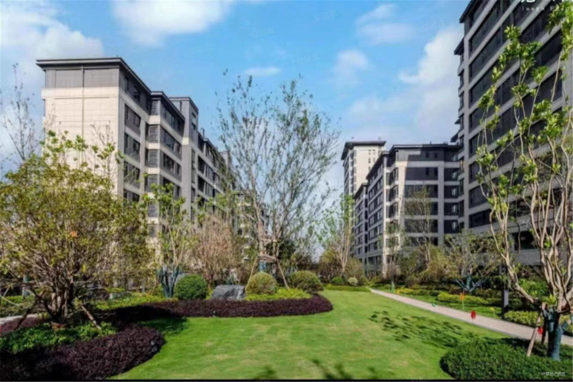 金鹏麓山院精装3室2厅2卫南北通透全天采光