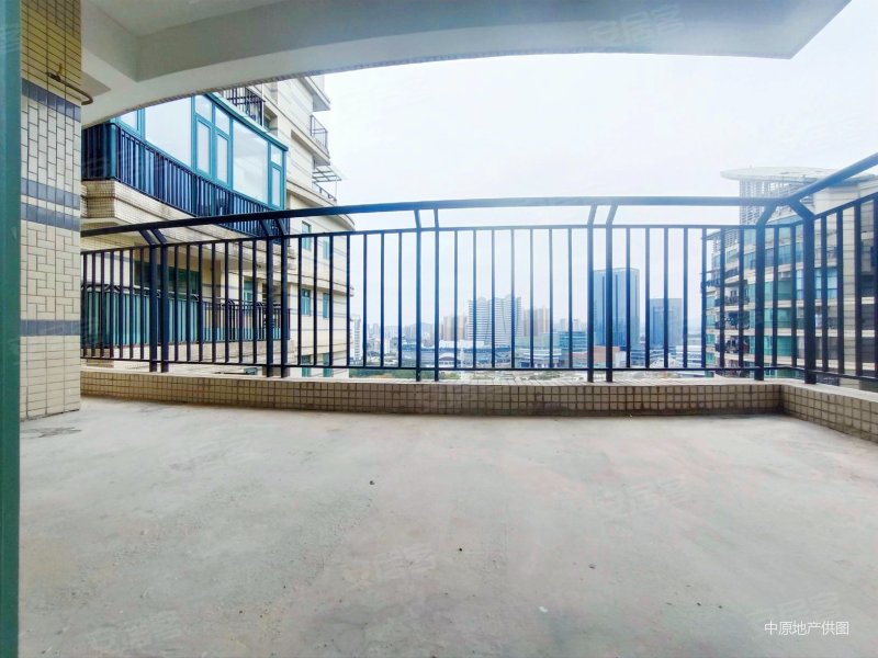 雅居乐名门十八东南四房3卫高层景观好仅一套欢迎咨询