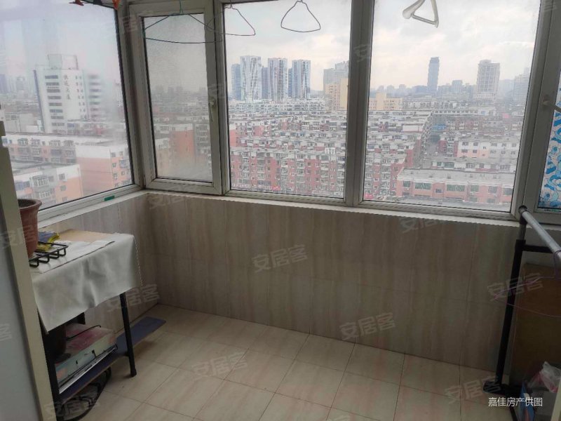 北站惠工附近电梯13楼南向74平70万有钥匙,豪景花园二手房,72万,2室1