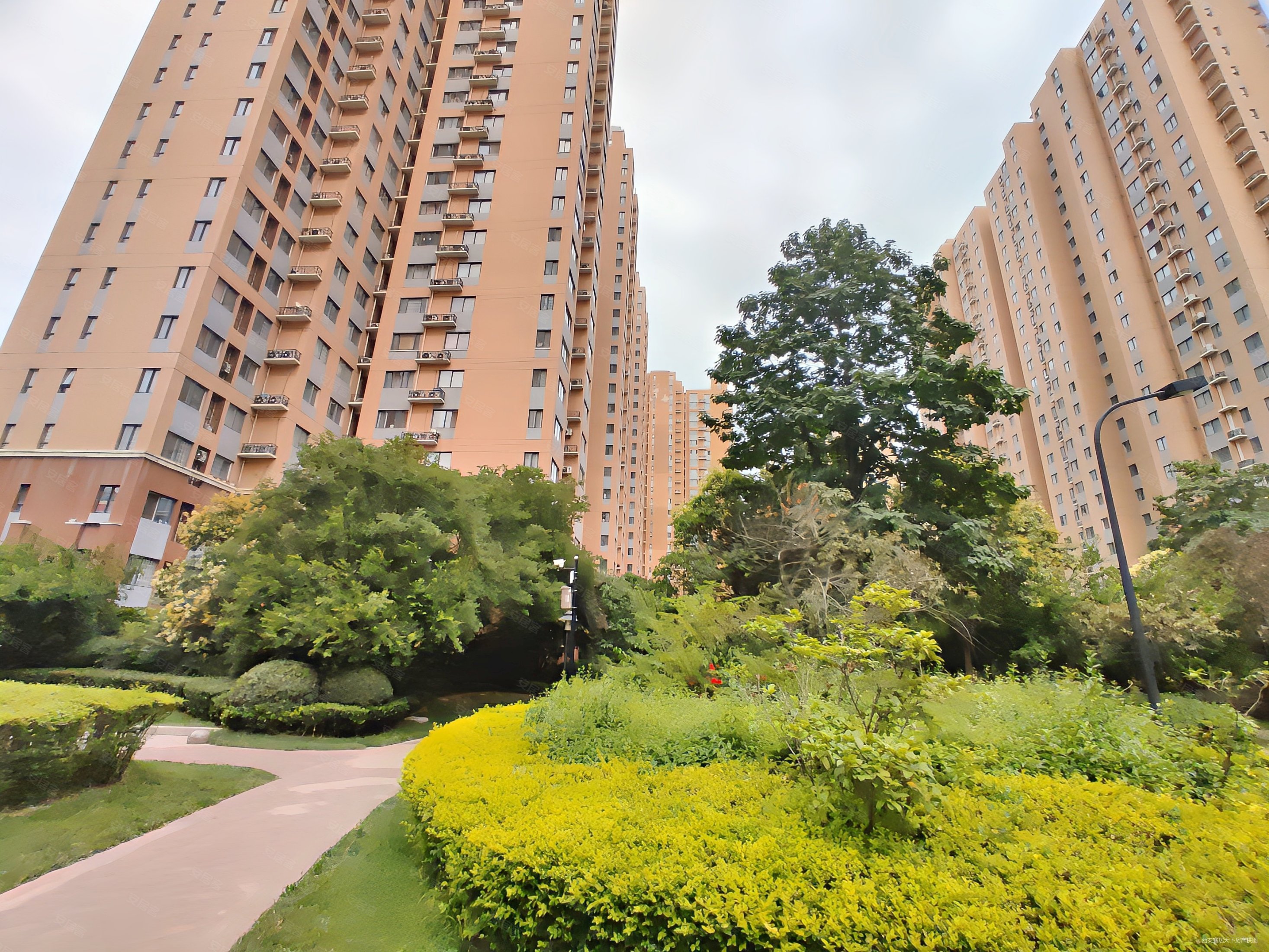 西安房产网>西安二手房>高新区二手房>昆明路二手房>天朗莱茵小城>