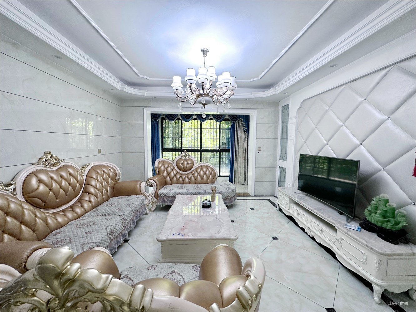 新月半岛4房2厅2卫141平带家电全屋中央空调售价73.8万