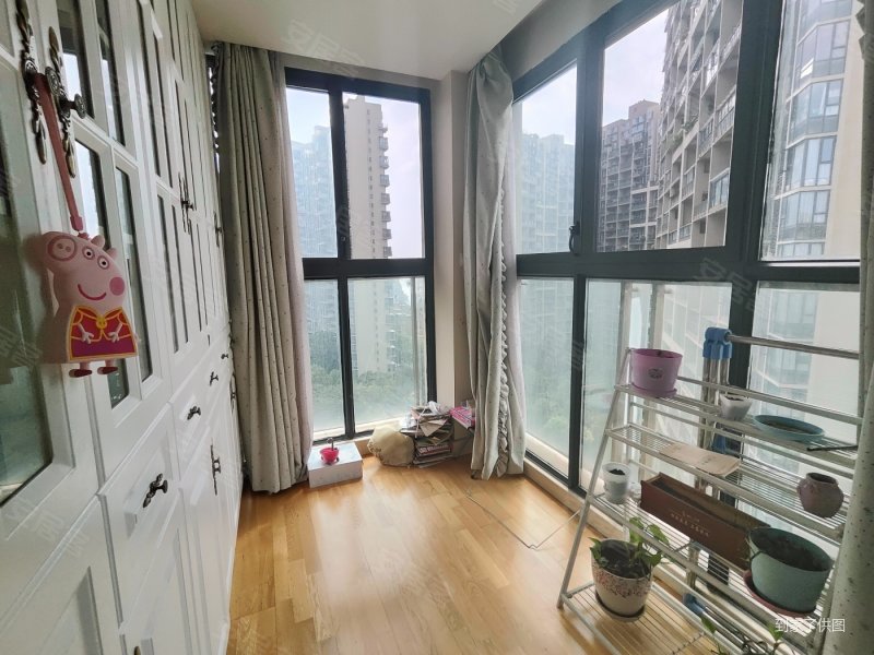 顶峰水岸汇景一期3室1厅1卫87.05㎡西南176万