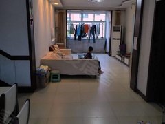 莱芜莱城莱城城区福莱佳苑3楼紧邻市医院带家具空调2台冰箱洗衣机出租房源真实图片