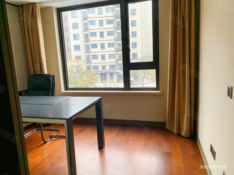 精装可拎包入住,绿地城长安宫二手房,350万,4室2厅,3卫,156平米-西安