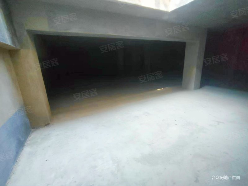 中海龙玺合院别墅单价9000多房主急售价格可议随时看