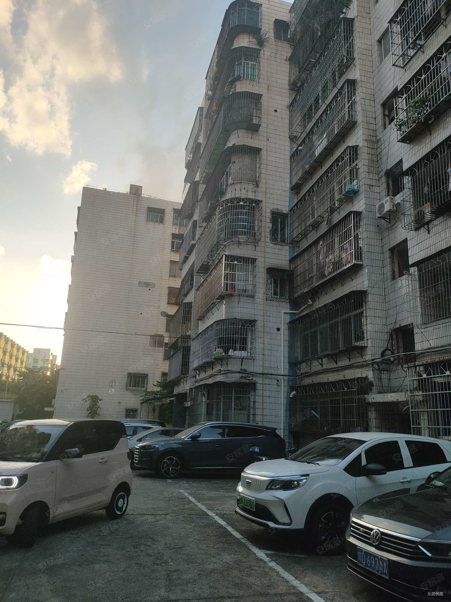 海口府城国兴兴丹路49平精装2房看房方便