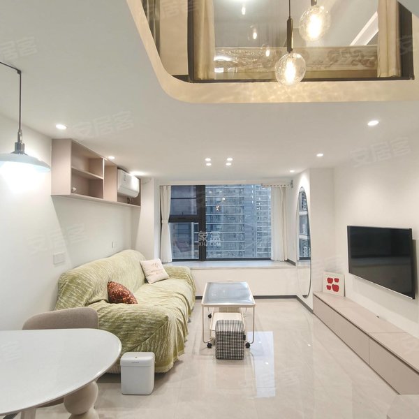 整租｜湘雅附一、精装loft拎包入住。可月付、实图实价、