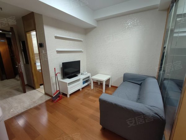 整租恒盛大厦精装一室紧邻信业广场二附属医院业主急租