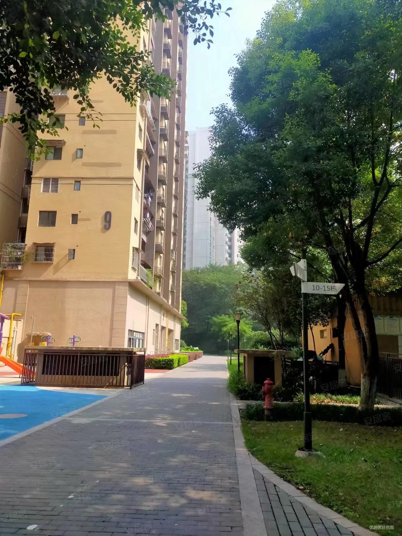 重庆房产网>重庆二手房>九龙坡二手房>中梁山二手房>叠彩西城小区(b区