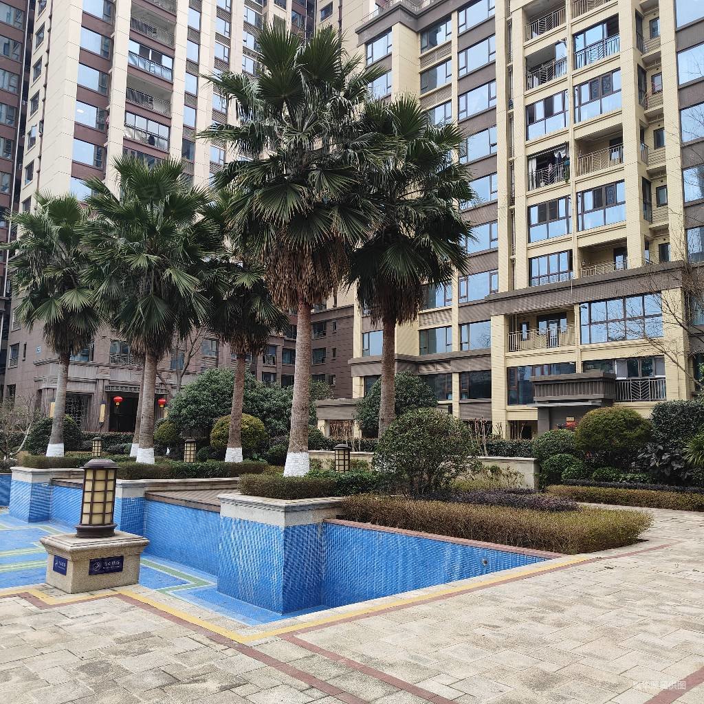 听湖九园品质洋房精装套四带花园