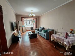 新沂新华路新沂人民公园嘉瑞家园电梯精装大三室带地暖1400包物业房子非常干净出租房源真实图片