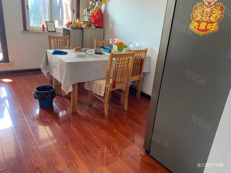 耀邦公馆多层洋房三楼13368平78万三室两厅两卫满五