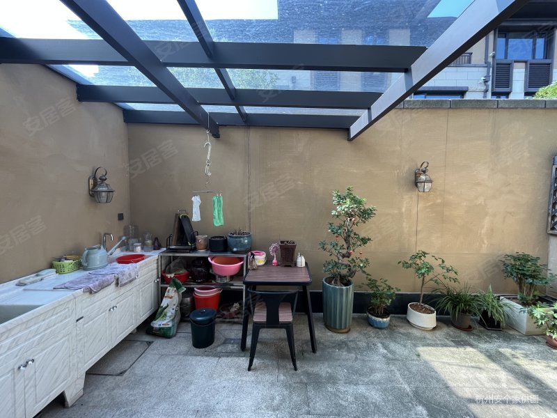 万科君望精装排屋,拎包入住,送家电家具,有地暖,中央空调