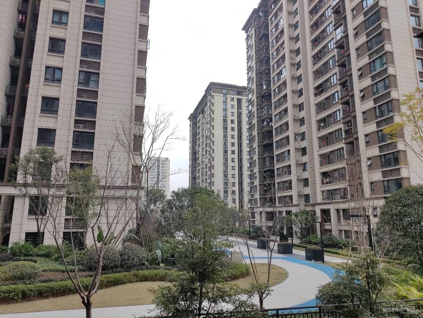 万科四季花城一期3室2厅2卫90.98㎡东南85万