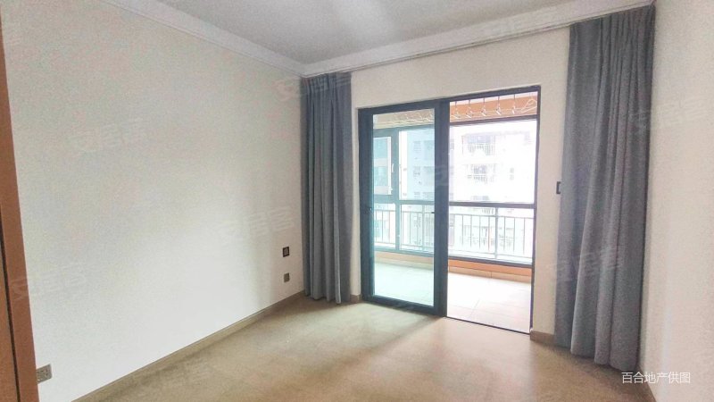 海伦堡云大医院旁昆医附二院旁出行交通方便,海伦堡中央广场澜香苑