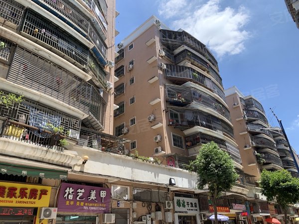 泉州惠安螺城镇东南花园南苑一中旁边,南苑楼梯5楼,精装2房,1500出租