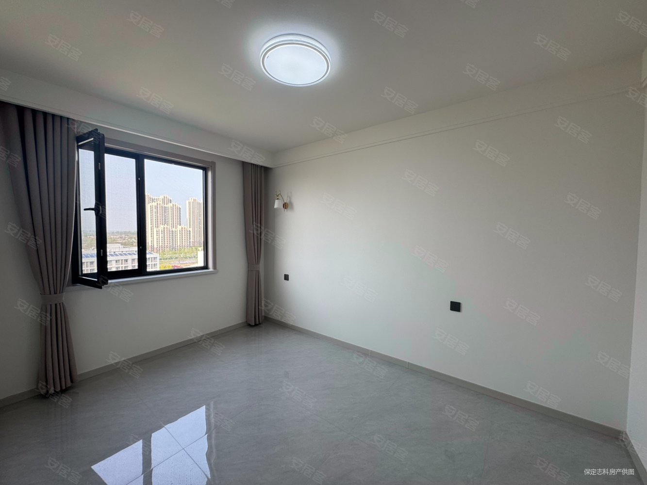 维多利亚夏郡4室2厅2卫162㎡南北115.8万