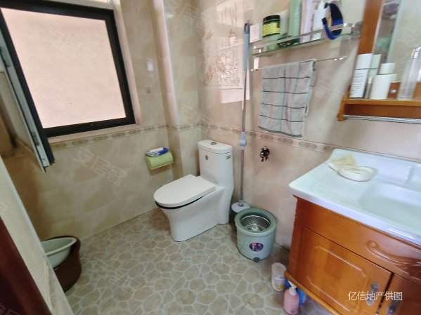 凯利世龙城电梯11楼室,大露台车位地下室