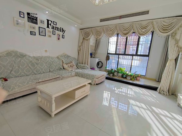 武汉沌口开发区郭徐岭广场丝宝叠翠园2期后官湖大道枫树二路旁,叠翠园