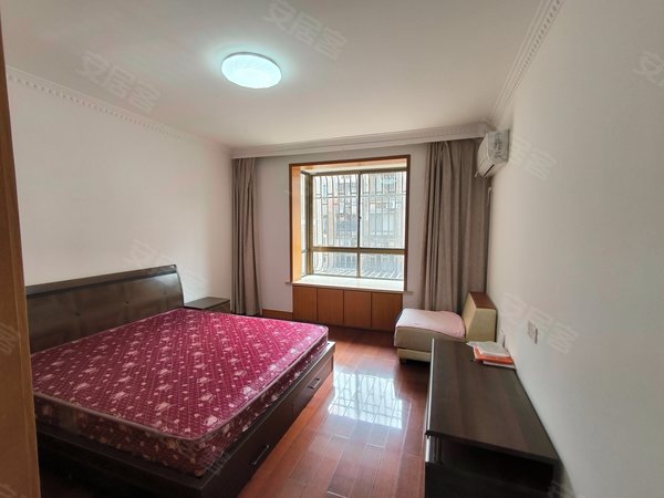 无锡宜兴宜城龙泽苑(南区)龙泽苑南区3楼110平米 2室2厅1卫 精装 含