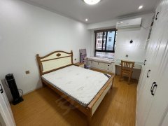 沿江新村2室精装修拎包入住丶家具齐全.年租3.2万