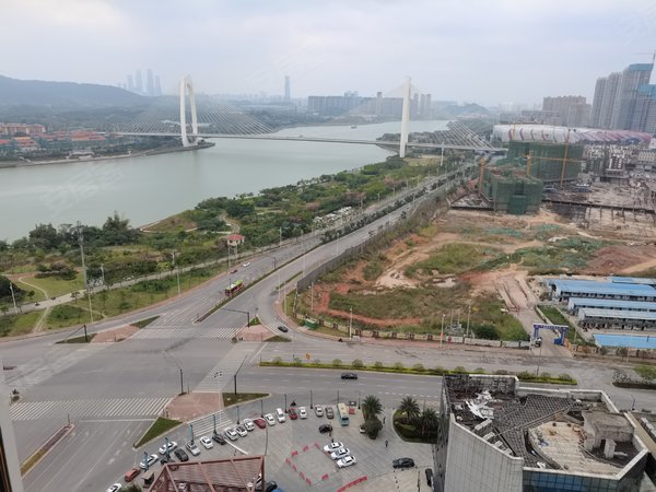 南宁良庆良庆镇天誉创客城二组团看江公寓 1000 押一付一 楼下地铁