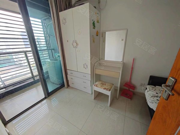 深圳南山南油南园枫叶公寓南园枫叶公寓 2室1厅1卫 精装修 电梯房