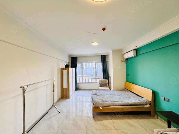 大连开发区万达广场万达广场(金州)万达广场 精装修一室大户型可押一付一家具家电齐全近比优特超市出租房源真实图片