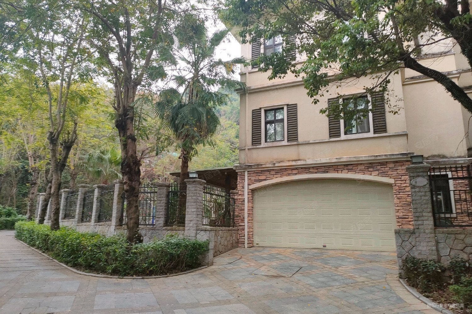 圣莫丽斯独栋别墅,使用1200平,400平花园,带私家泳池啦,圣莫丽斯(别墅