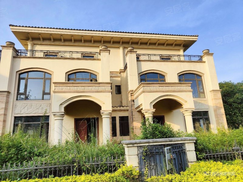 高铁东站附近龙昆南恒大旅游文化城别墅万急售带花园车位