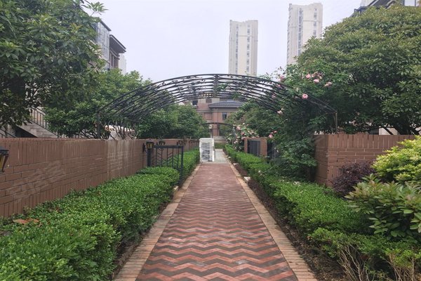 爱伦坡优点,不足,爱伦坡怎么样,爱伦坡周边房产中介经纪人评价-临沂