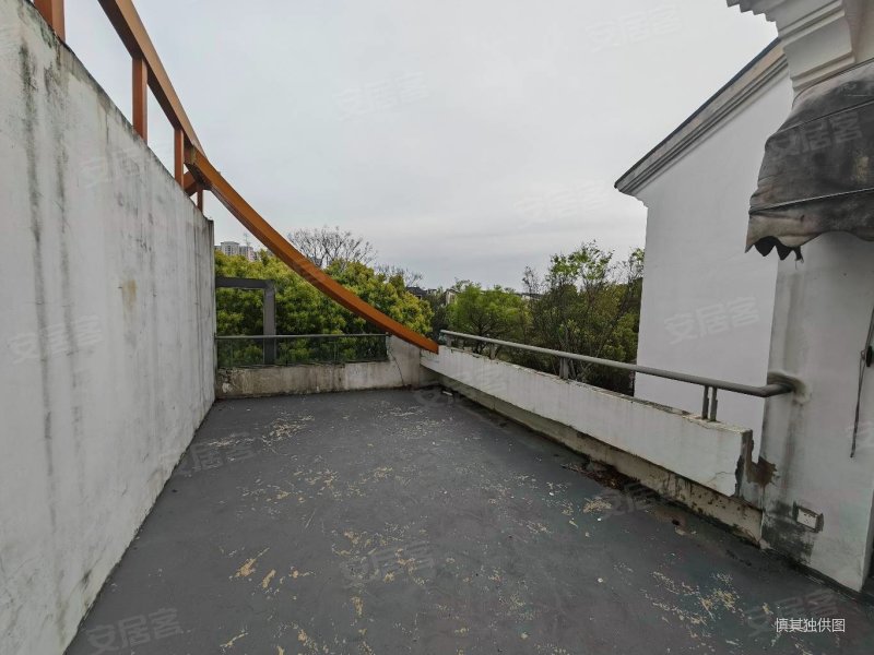 地铁口石湖旁中式园林纯别墅小区水岸清华二期联排别墅带大院子