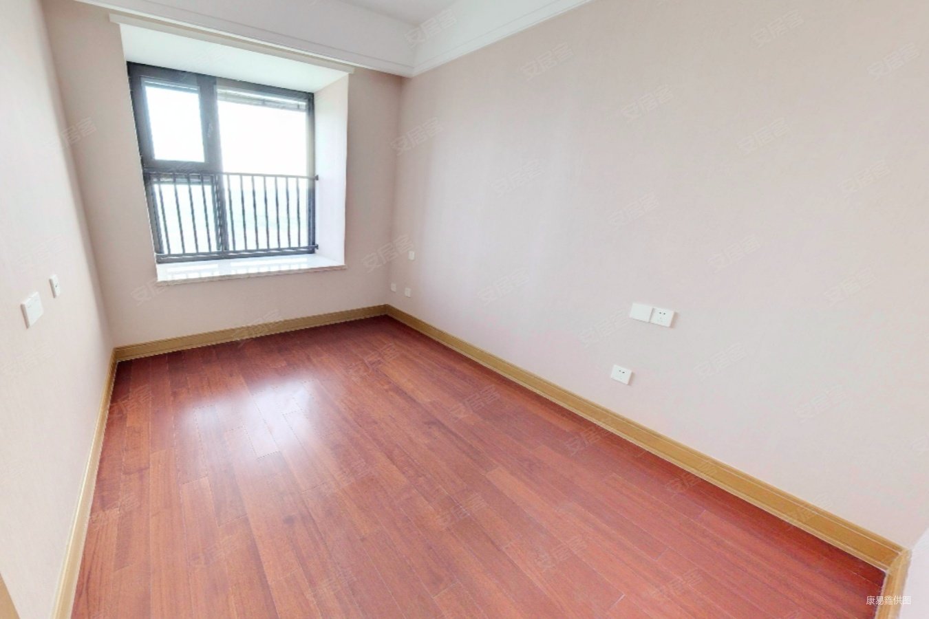 旭辉铂悦秦淮 一线河景房 精装三室 新空未入住 近南站 诚售