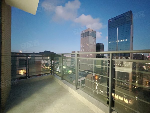 深圳南山西丽天悦南湾价可谈,留仙洞天悦湾新装靓房出租房源真实图片