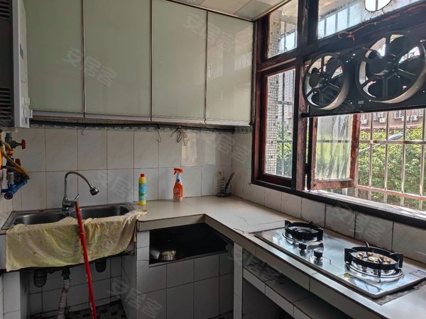 重庆璧山璧山老城区文星路14号小区一天门车站附近两室电器全齐!