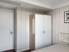 南京建邺奥南月付可短租海峡城朝南卧室带阳台近云谷科技园金融城双子塔出租房源真实图片