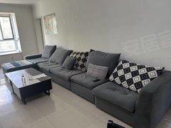 哈密哈密天马购物中心新禧家园3楼电梯房三室拎包入住1600元月，年付我是中介出租房源真实图片