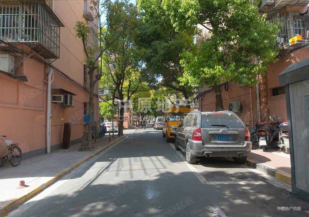 近地铁,临商圈,天井搭好,精装三房,刚需必抢机不可失,通河六村二手房